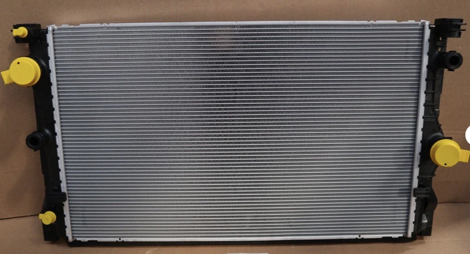 BMW G11 G12 G30 G14 G15 G16 Diesel Radiator Water Cooler Part#17118474824 - Image 1 of 4