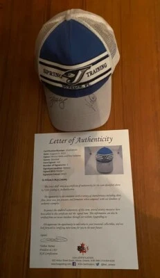 Roy Halladay & Vernon Wells signed hat KSA COA - Image 1 of 4