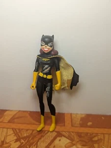BATGIRL Battle Worn New Batman Adventures 4" Mattel 2005 DC Action Figure - Picture 1 of 3