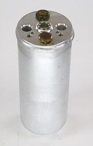 A/C Receiver Drier Infiniti I30/Q45/Nissan Maxima/Sentra/UAC RD 4326C - Picture 1 of 9