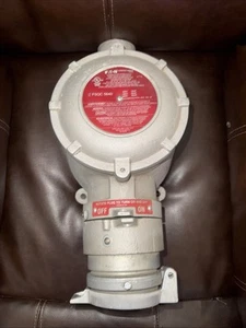 Crouse Hinds FSQC 5640 Interlocked Receptacle - Picture 1 of 6