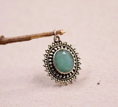 Solid 925 Sterling Silver Jewelry Emerald Silver Birthstone Pendant 2.8Cm - Image 1 of 4