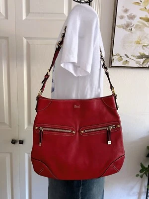 Bolso de hombro hobo Gucci de cuero rojo con correa/tira y cadena Foto 1 de 4