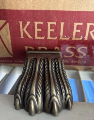 Lote de 4 tapas de patas/dedos de los pies de mesa muebles pie garra de latón aspecto antiguo vintage Foto 1 de 4