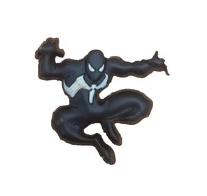 OFFICIAL MARVEL SPIDER-MAN VENOM RUBBERISED PIN BADGE - Picture 1 of 1