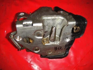 Türschloß hinten rechts Mercedes W126 SE SEL 1267300235 - Bild 1 von 1