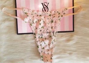Victoria's Secret SPITZE STRING TANGA HÖSCHEN XL REINSTES ROSA GEBLÜMT NEU MIT ETIKETT - Bild 1 von 10