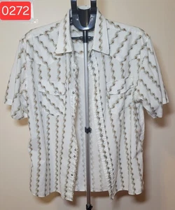 Odo geblümtes Hemd mit Knopfleiste - Größe L (0272) - Bild 1 von 3