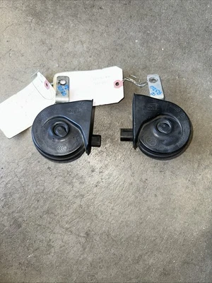 ✔MERCEDES X164 GL350 GL320 GL450 SPEAKER HORNS HORN LEFT RIGHT SET OEM - Image 1 of 4