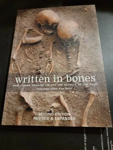 Paul Bahn Written in Bones Human Remains Kennewick Man Forensic Disease Pompeii - Picture 1 of 9
