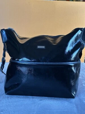 Bolso de hombro Burberry etiqueta negra charol negro Foto 1 de 4