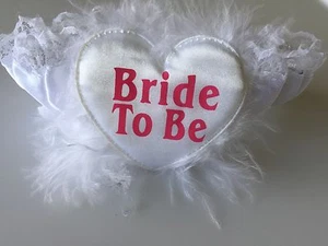 Hen's night Party White Bride to be Bridal lace fur Garter Suspender Belt Strap - Picture 1 of 6