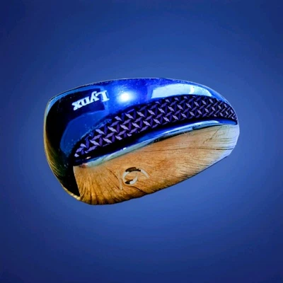 Lynx Regalia 6 Iron Left Handed Graphite Shaft Golf Club - Image 1 of 4