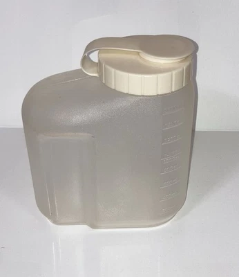 Rubbermaid Servin' Saver 1,75 cuartos contenedor de bebidas almendra tapa abatible 0458 Foto 1 de 4