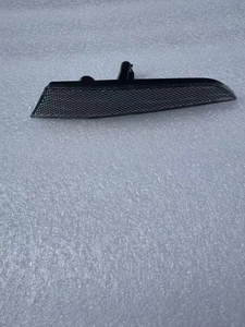 Smoked Side Bezel Marker Reflector for Mclaren 540C570S600LT 13A5831CP ontheleft - Picture 1 of 3