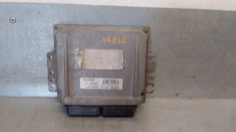 8200214973 centralina motore per RENAULT SCENIC (JA..) 1.6 1999 5653843 - Immagine 1 di 4