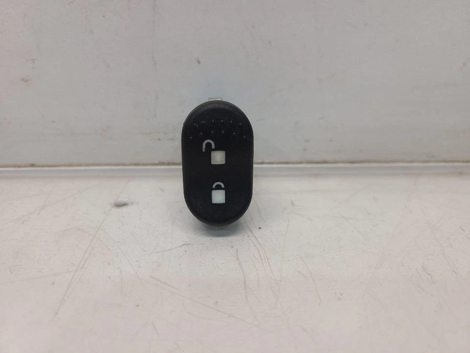 Interruptor de puerta Ford Focus (Coupe Wagon) 2000-07 - Interruptor de bloqueo del conductor Foto 1 de 4