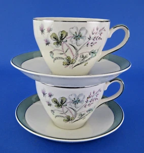 Juegos de platillos Midwinter Mayfield de 2 tazas verde agua rosa flores vintage - Imagen 1 de 4