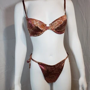 Victoria's Secret Silk 34B Bra Medium Large V-String Thong Pink Bronze Paisley - Picture 1 of 5
