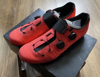 Zapatos de Carretera Fizik Vento Infinito Tejido Carbono 2 Coral/Negro - EU46 - Sin Plantillas Foto 1 de 4