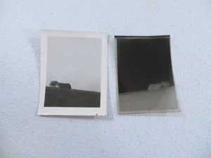 Foto original de paracaídas en campo de la Segunda Guerra Mundial con negativo 2,25" x 1,75" - Imagen 1 de 4