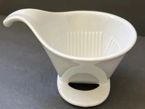 Cafetera de cono de goteo con goteo de cerámica blanca Zero Japan - Imagen 1 de 4