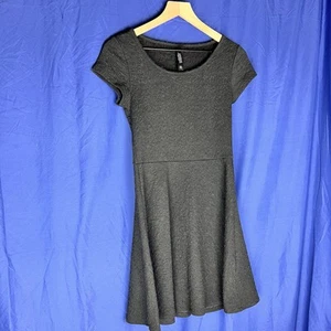 Aeropostale Sz M Textured Skater Fit&Flare Knit Dress Cap Sleeve Short Charcoal - Picture 1 of 11