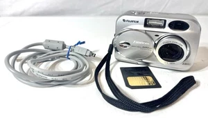 Fujifilm 2600 Zoom 2.0MP Digital Camera - 3x Zoom, w/ Memory Card, AV Cable - Picture 1 of 11