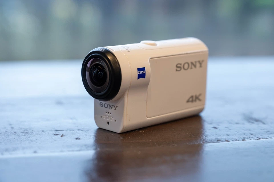 Sony FDR-X3000R 4K - White - Image 1 of 4