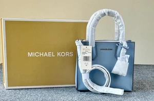 Michael Kors Mercer Medium Pebbled Leather Messenger Bag - Pale Blue - Neu mit Etikett - Bild 1 von 18