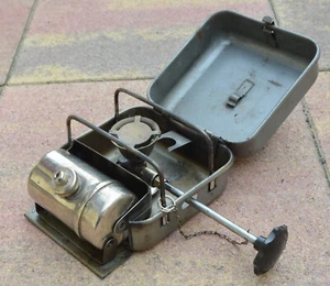 RUSSIAN RED ARMY SOVIET PORTABLE CAMP STOVE PRIMUS FUEL SET COLD WAR - Picture 1 of 13