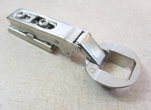 GRASS 4803-002 Cerniera per armadio, sovrapposizione COMPLETA, stile clip-on, 3000 con molle buone - Foto 1 di 5