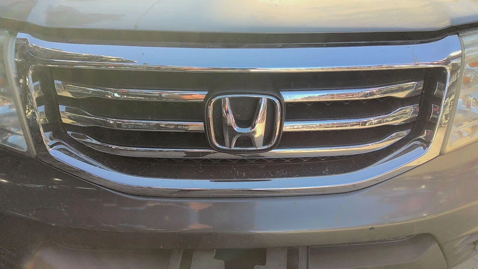 Grille HONDA PILOT 12 13 14 15 Foto 1 de 1