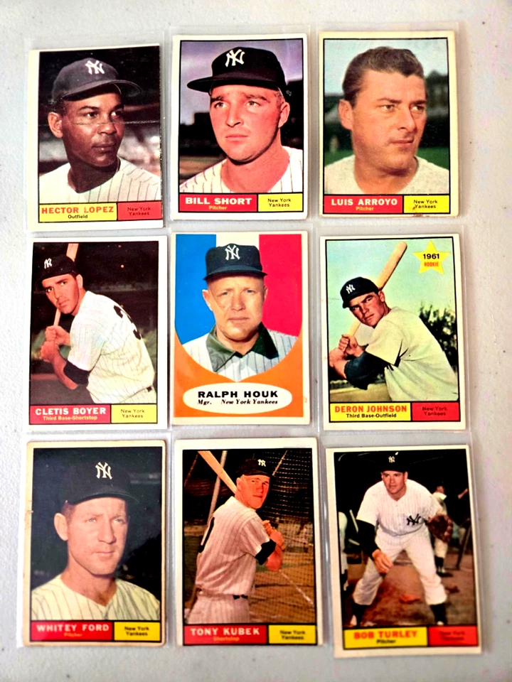 Lot of 9 1961 Topps NY YANKEES vintage baseball  TONY KUBEK, WHITEY FORD - Image 1 of 4