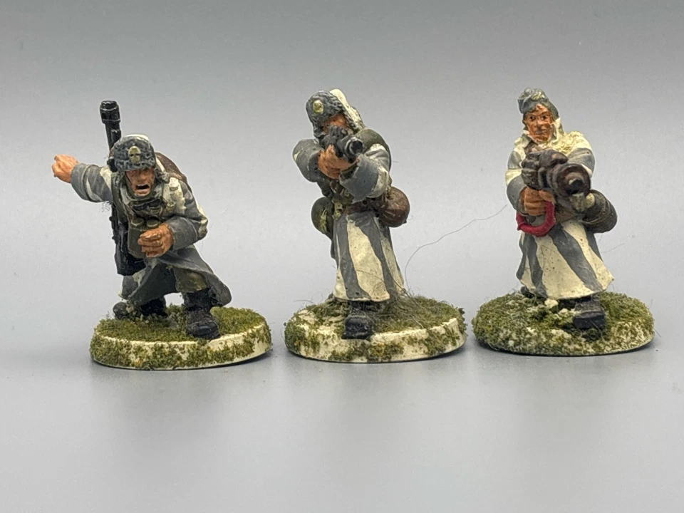 Warhammer 40K Valhallan Heavy Weapons Squad (3) — больше не издающийся металл — полностью окрашен - Изображение 1 из 1