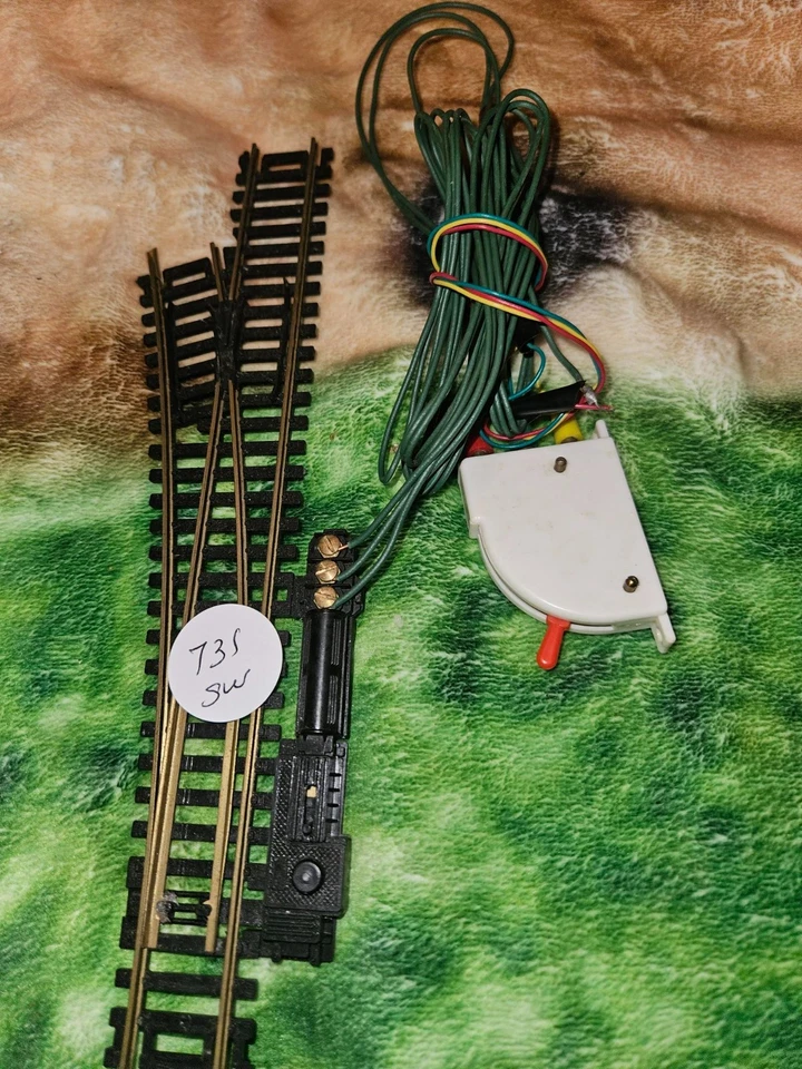 HO SCALE LEFT SWITCH WITH WIRES AND CONTROLLER, INV 731sw, SEE PHOTOS - Image 1 of 1