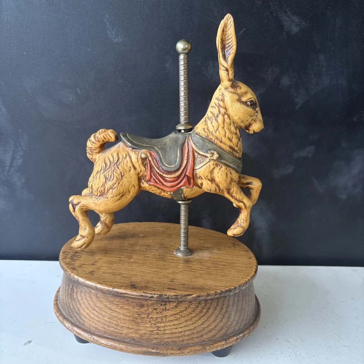 Willitts Music Box In Collectible Music Boxes (1970-Now) for sale