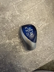 2010-2015 TOYOTA PRIUS silver Blue Shift Knob Automatic Shifter Handle oem - Foto 1 di 8