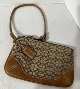 Coach wallet with strap. Brown leather and fabric. - Picture 1 of 10
