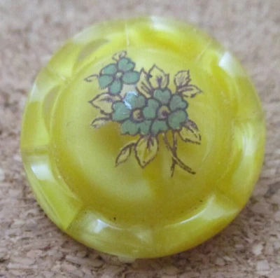 1-Vidrio Checo 3 Flores en Borde Cúpula Diseñado Botón Amarillo #80 21.16mm Foto 1 de 3