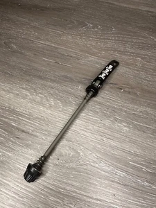 Skull and Crossbones Front Bicycle Quick Release Skewer 100mm MTB Road Black - Picture 1 of 4