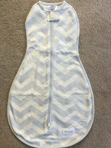 WOOMBIE 0-3m 5-13 lbs BLUE WHITE CHEVRON Original BABY SWADDLE Sleep Sack NEW - Picture 1 of 6
