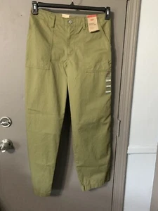 Levi's Women's '94 Green Baggy Cargos Size 28 x 30 Retail $79 New - Picture 1 of 19