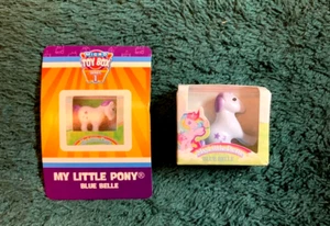 Worlds Smallest Micro Toy Box Series 1 My Little Pony BLUE BELLE + sticker 2021 - Picture 1 of 2
