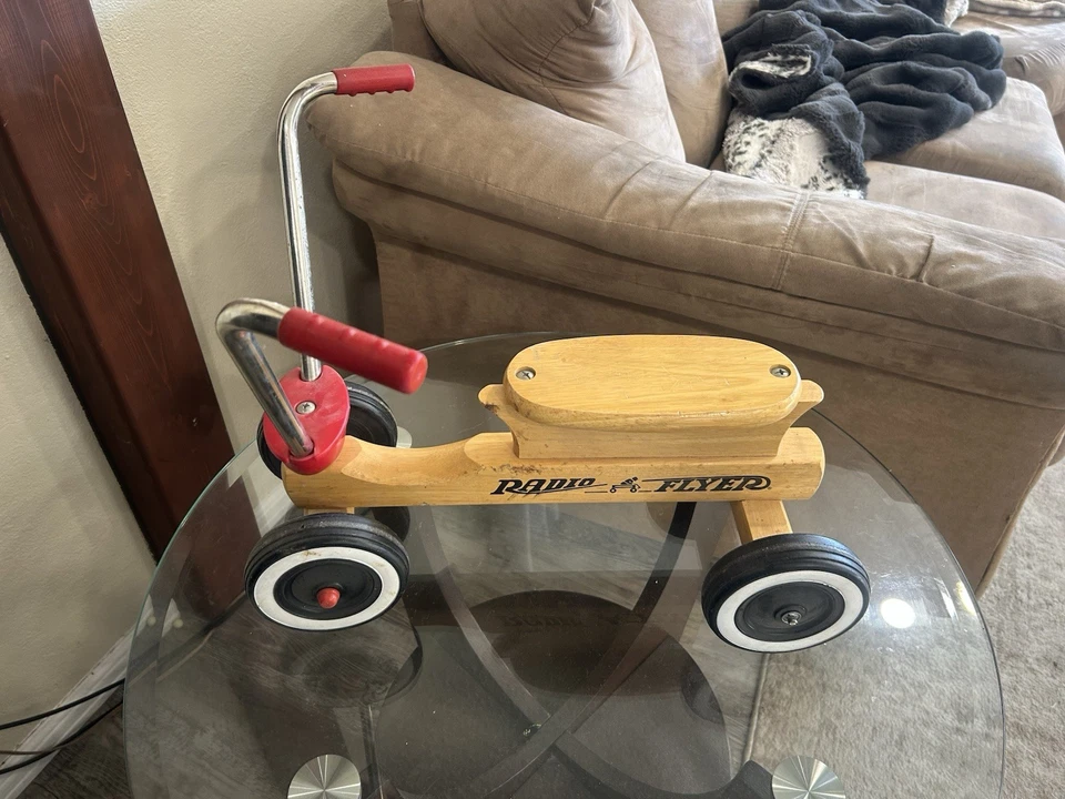 Radio Flyer Madera de Arce 4 Ruedas Scooter Triciclo Bicicleta Niños Juguete para Paseo Foto 1 de 2