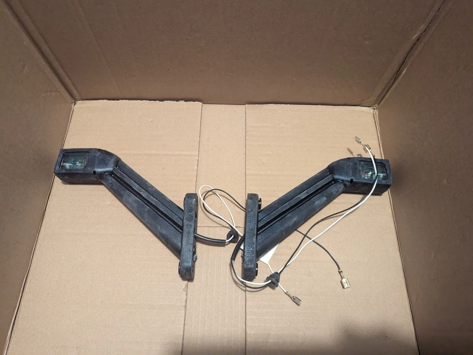 PAIR New Genuine Hella Rubber LED Trailer Truck Clearance Marker Lamp 12/24V - Image 1 of 1