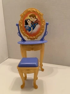 Repuesto de mesa y taburete de tocador Disney Princess Ultimate Dream Castle - Imagen 1 de 3