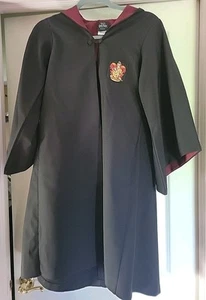 Universal Studios Wizarding World Of Harry Potter Gryffindor Robe Cape Size XXXS - Picture 1 of 6