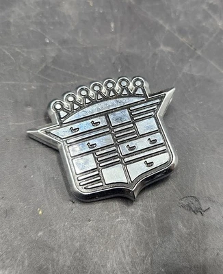 80 81 Cadillac Eldorado Rear Taillight Lens Crest Ornament Emblem NOS - Image 1 of 2