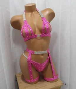 Exotische Tanzkleidung 2 Stück HOT PINK CHAPS Harness Marke ohne Unterteil - Bild 1 von 2